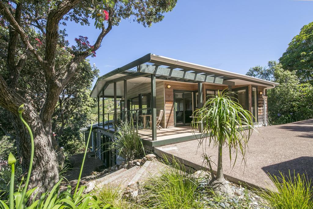 Beachfront Enclosure Bay - Waiheke Unlimited Oneroa Bagian luar foto
